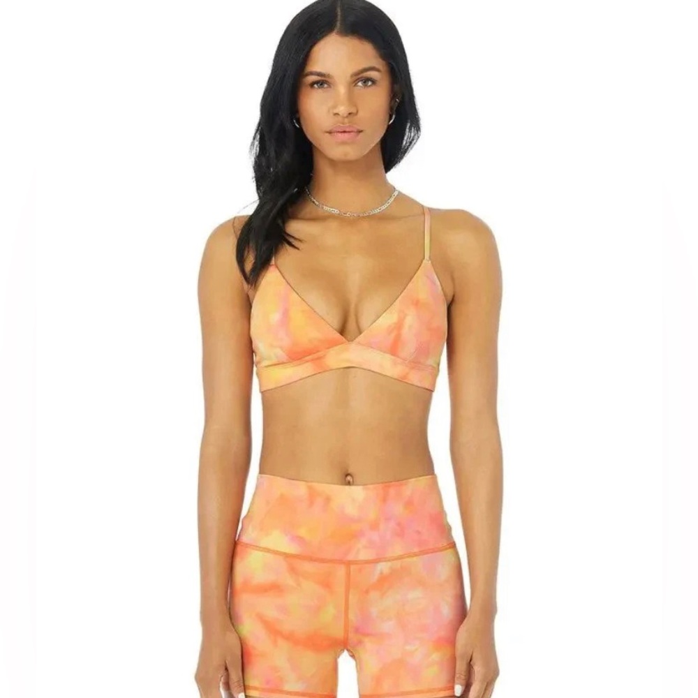 Alo Yoga Airbrush Summer Sunset Dye Bra & Airbrush High-Waist Short